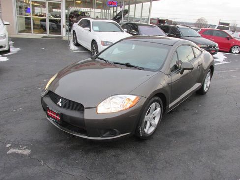 Used 2012 Mitsubishi Eclipse SE image 2