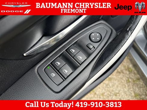 Used 2014 BMW 320i xDrive Sedan AWD/4WD image 11