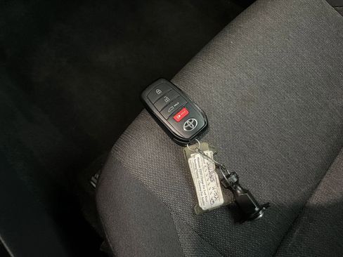 Used 2025 Toyota Camry LE image 22