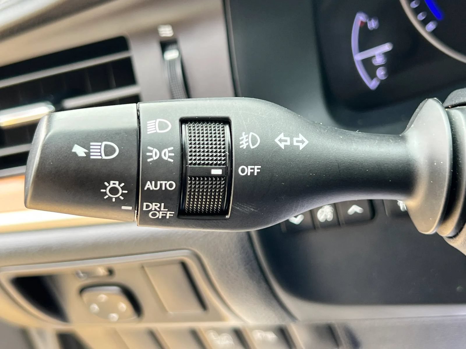 Used 2013 Lexus ES 300h w/ Luxury Pkg FWD image 11