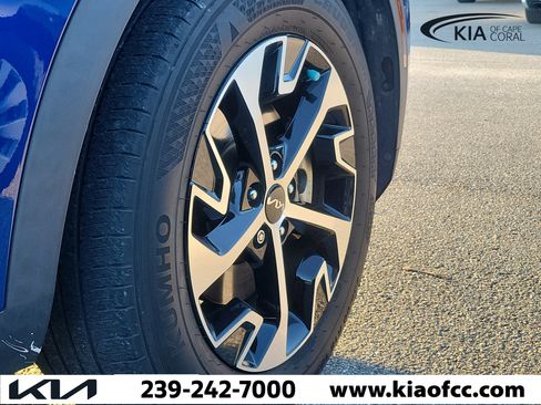 Used 2023 Kia Sportage EX FWD image 6