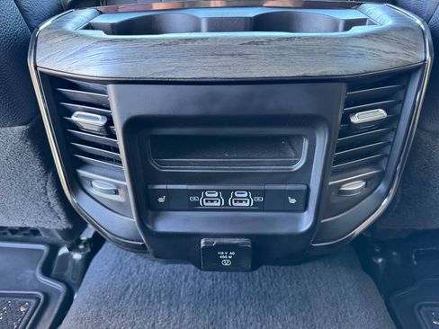 Used 2025 RAM 2500 Limited AWD/4WD image 33