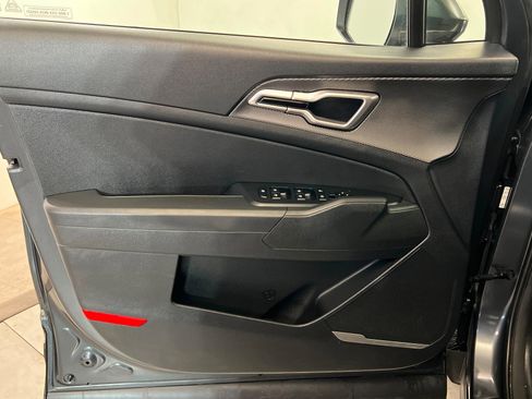 Used 2024 Kia Sportage LX image 15