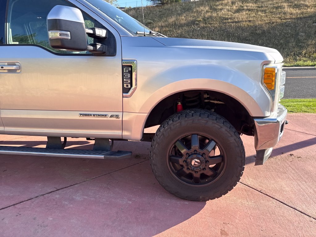 Used 2017 Ford F350 Lariat w/ Lariat Ultimate Package AWD/4WD image 29