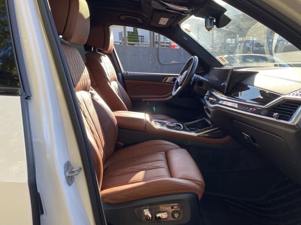 Used 2025 BMW X7 xDrive40i w/ Executive Package AWD/4WD image 19