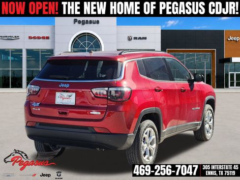 New 2026 Jeep Compass Latitude AWD/4WD image 5