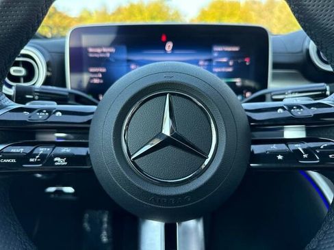 Used 2025 Mercedes-Benz C 300 Sedan image 29