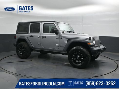Used 2018 Jeep Wrangler Unlimited Sport AWD/4WD image 1