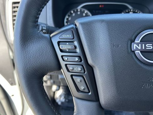 Used 2023 Nissan Frontier SV w/ SV Convenience Package image 26