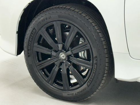 Used 2020 Lexus LX 570 4WD w/ 3rd Row & Luxury Pkg image 49