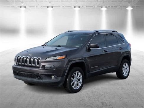 Used 2015 Jeep Cherokee Latitude w/ Comfort/Convenience Group image 4