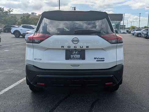 Used 2023 Nissan Rogue SV w/ SV Premium B Package AWD/4WD image 4
