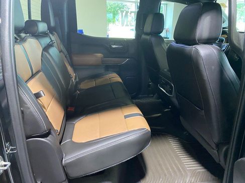 Used 2019 Chevrolet Silverado 1500 High Country AWD/4WD image 17