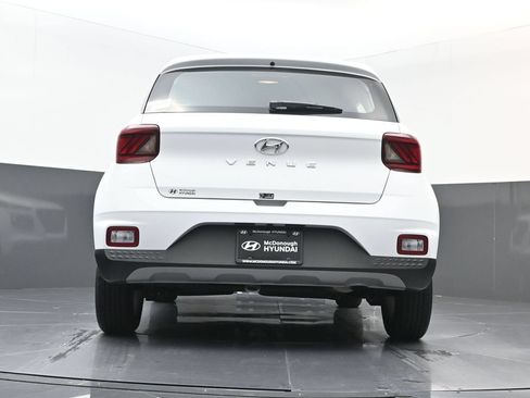 Certified 2026 Hyundai Venue SE FWD image 24