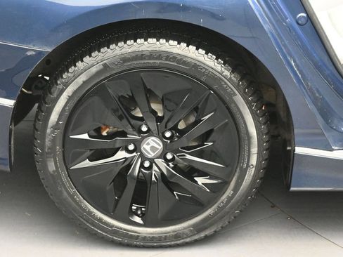Used 2018 Honda Accord EX image 31