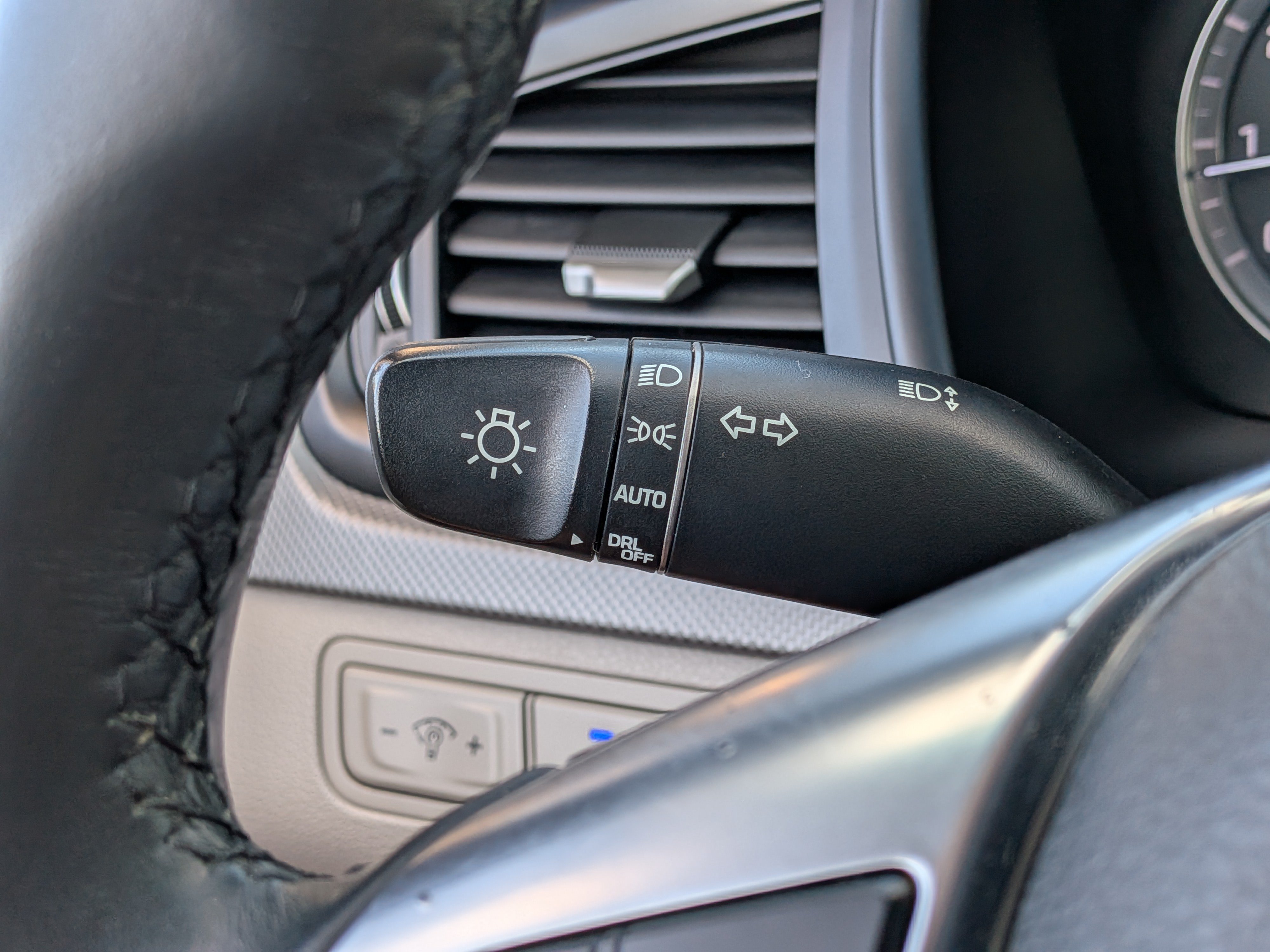 Used 2018 Hyundai Sonata SEL FWD image 28
