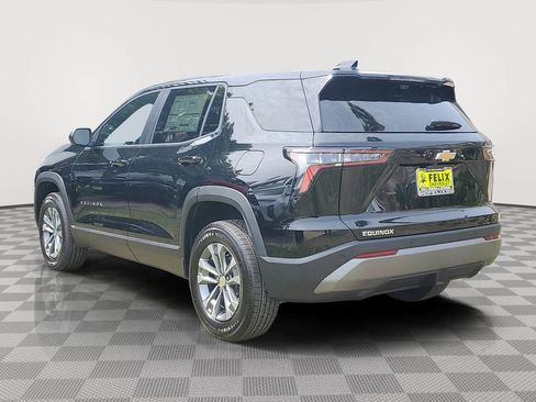 New 2026 Chevrolet Equinox LT w/ Convenience Package II FWD image 4