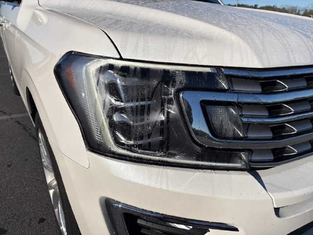 Used 2019 Ford Expedition Limited w/ Equipment Group 302A AWD/4WD image 12
