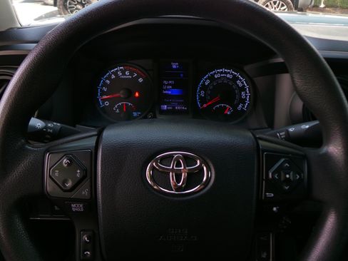 Used 2018 Toyota Tacoma SR w/ SR Convenience Package RWD image 8