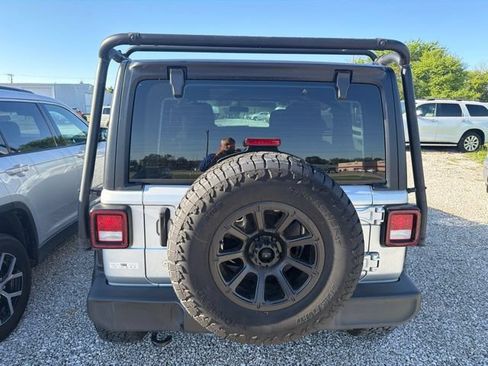 Used 2023 Jeep Wrangler Unlimited Sport AWD/4WD image 6