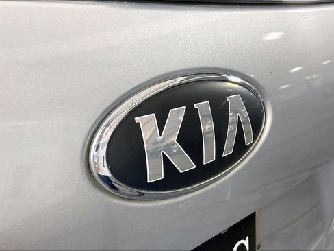 Used 2016 Kia Sorento FWD w/ LX Convenience Package image 32