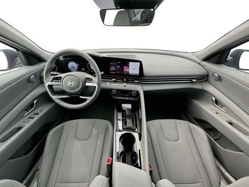 New 2025 Hyundai Elantra SEL image 20