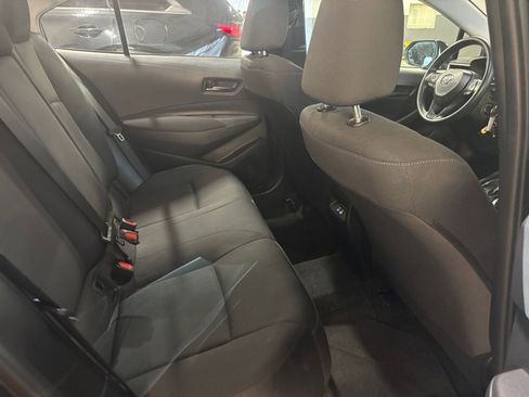 Used 2025 Toyota Corolla LE image 37