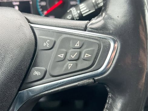 Used 2018 Chevrolet Equinox LT image 24