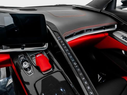 Used 2023 Chevrolet Corvette Z06 w/ Z07 Performance Package RWD image 32