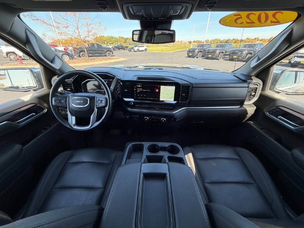 Used 2025 GMC Sierra 1500 SLT AWD/4WD image 30
