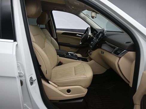 Used 2018 Mercedes-Benz GLS 450 4MATIC w/ Premium Package image 27
