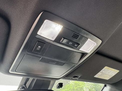 Used 2019 Toyota Tacoma TRD Sport AWD/4WD image 37