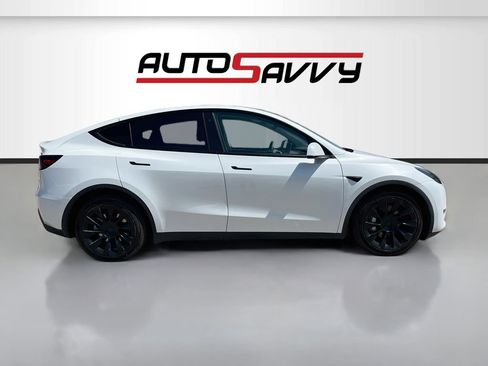 Used 2023 Tesla Model Y Long Range AWD/4WD image 8