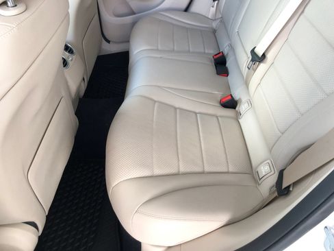 Used 2021 Mercedes-Benz GLC 300 4MATIC image 14