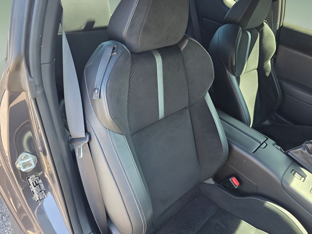 Used 2023 Toyota GR86 Premium w/ ALL Weather Mat Package (TMS) RWD image 24