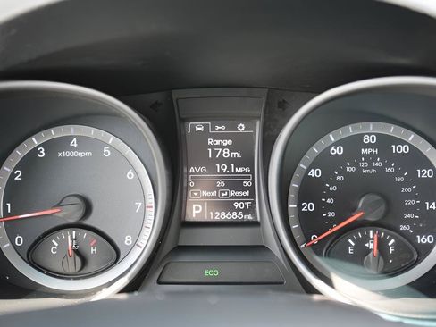 Used 2014 Hyundai Santa Fe Sport w/ Popular Equipment Package 02 AWD/4WD image 29