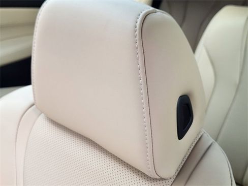 Used 2023 Acura MDX SH-AWD w/ Technology Package image 11