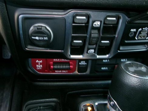 Used 2025 Jeep Wrangler Unlimited Sport S 4xe AWD/4WD image 15