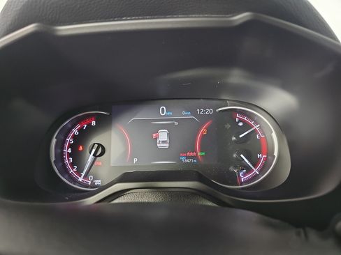 Used 2024 Toyota RAV4 XLE FWD image 21