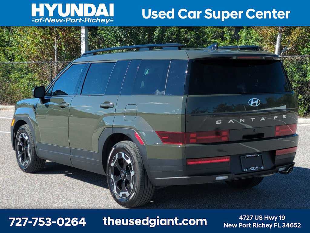 Used 2025 Hyundai Santa Fe SEL FWD image 3