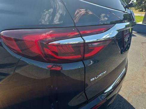 Used 2018 Buick Enclave Premium FWD image 36