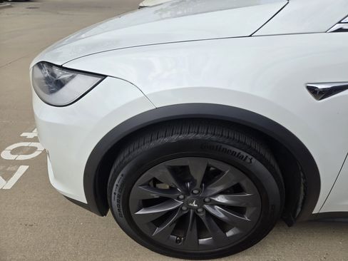Used 2018 Tesla Model X 75D image 8