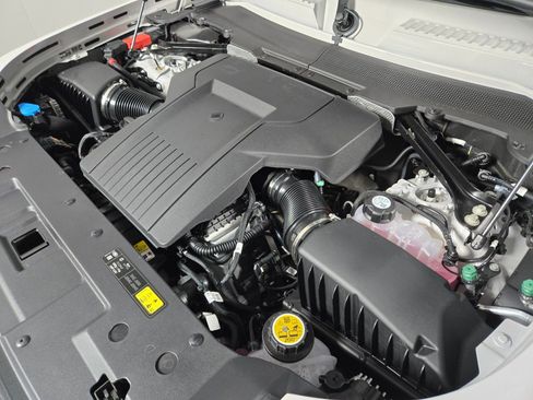 New 2026 Land Rover Defender 110 OCTA AWD/4WD image 23