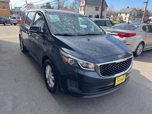 Used 2016 Kia Sedona LX w/ LX Convenience Package image 6