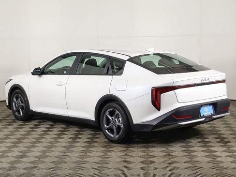 Used 2025 Kia K4 FWD image 8