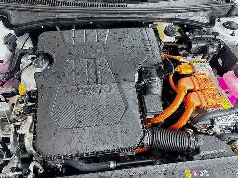 Certified 2025 Hyundai Elantra SEL FWD image 29