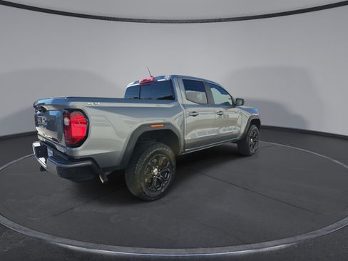 Used 2024 GMC Canyon Elevation w/ Elevation Premium Package AWD/4WD image 8