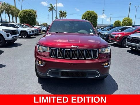 Used 2018 Jeep Grand Cherokee Limited w/ Trailer Tow Group IV AWD/4WD image 2