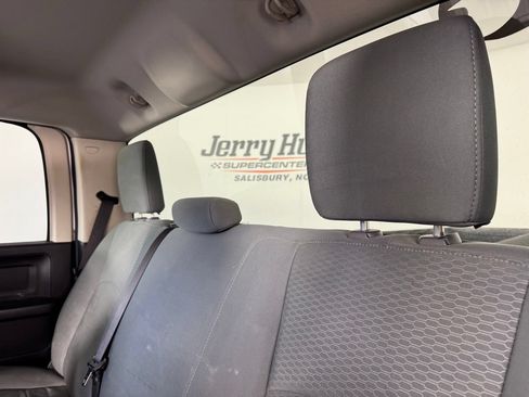 Used 2015 RAM 2500 Tradesman w/ Chrome Appearance Group AWD/4WD image 11