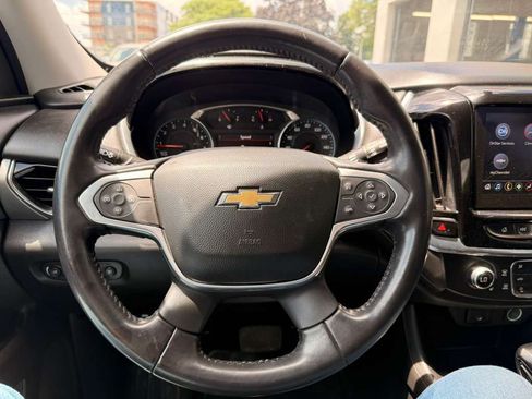 Used 2021 Chevrolet Traverse LT AWD/4WD image 27
